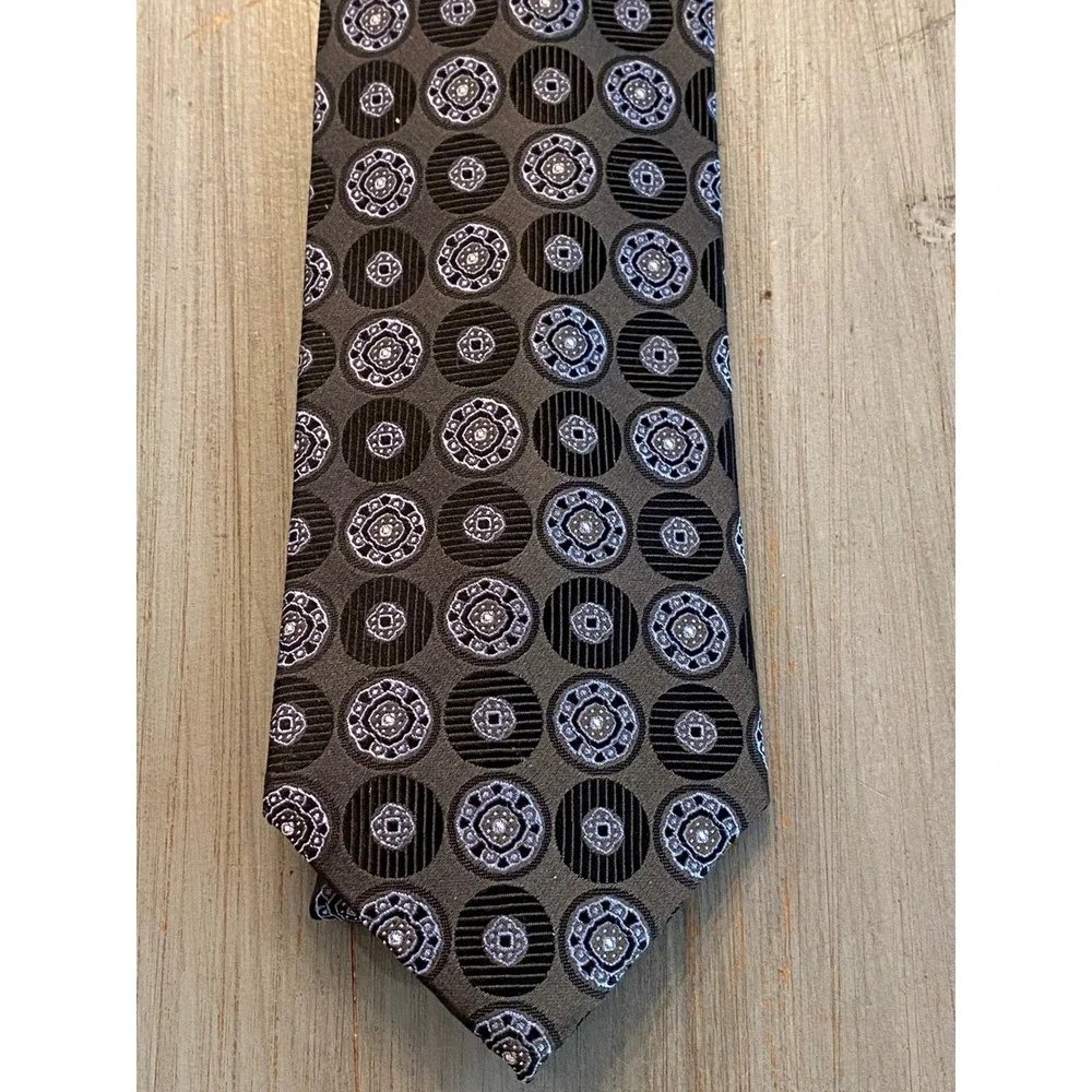 Jos A Bank Signature Collection Silk Tie Gray/Black/Blue Geometric Medallion